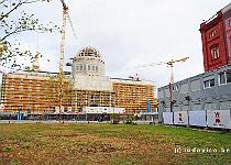 DU2016 DSC 4920-0588  Het Berliner Stadtschloss was het paleis van de Pruissische koningen stond. Het is na WOII door het Oost-Duitse Communistische partij afgebroken om er een 'volkspaleis' op te richten, het Palast der Republik.