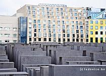 DU2016 DSC 4669-0307  Het herdenkingsmonument voor de vermoorde Joden van Europa is een ontwerp van de Amerikaanse architect Peter Eisenman