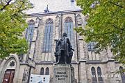 19de eeuws standbeeld van Bach, voor de Thomaskirche waar de meester de laatste decennia van zijn leven werkzaam was.