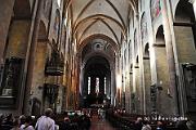 De Dom van Mainz is een van de meest authentieke Romaanse bouwwerken van Duitsland; de huidige dom is gebouwd in 1009, en na een brand verder afgewerkt van 1031-1051; ze is in de loop der tijden verder uitgebreid en verfraaid, en is zeker een van de meest indrukwekkende originele kerken van Zuid-Suitsland.