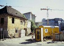 HALLE1997N006