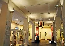 DU2016 DSC 0913-5952  Het Mainfrnkisches museum, gelegen in de Marienvesting die vanop een heuvel over de stad Wurzburg bewaakt, is vooral bekend omwille van de doorleefde beelden van houtsnijder Tilman Riemenscheider (15de-16de eeuw)