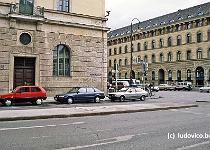 MUNCHEN1996N013