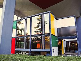 ZW2016_DSC_2981-8333 Het Pavillon Le Corbusier is het bouwwerk van architect Le Corbusier, gezet voor Heidi Weber, een bewonderaarster en kunsthandelaar, die met deze galrij het...