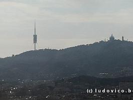 SPANJE2024_P1035283 Silhouet van Tibidabo met communicatietoren