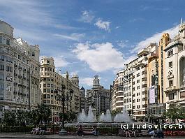 SPANJE2024_P1023635 Valencia is de derde stad van Spanje, na Madrid en Barcelona. Je merkt er wel de drukte van de andere steden, maar voelt niet dezelfde dynamiek, al blijft het...