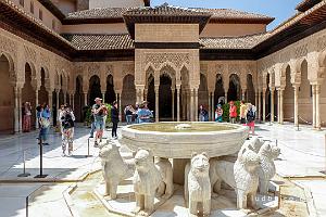 Patio de Los Leones